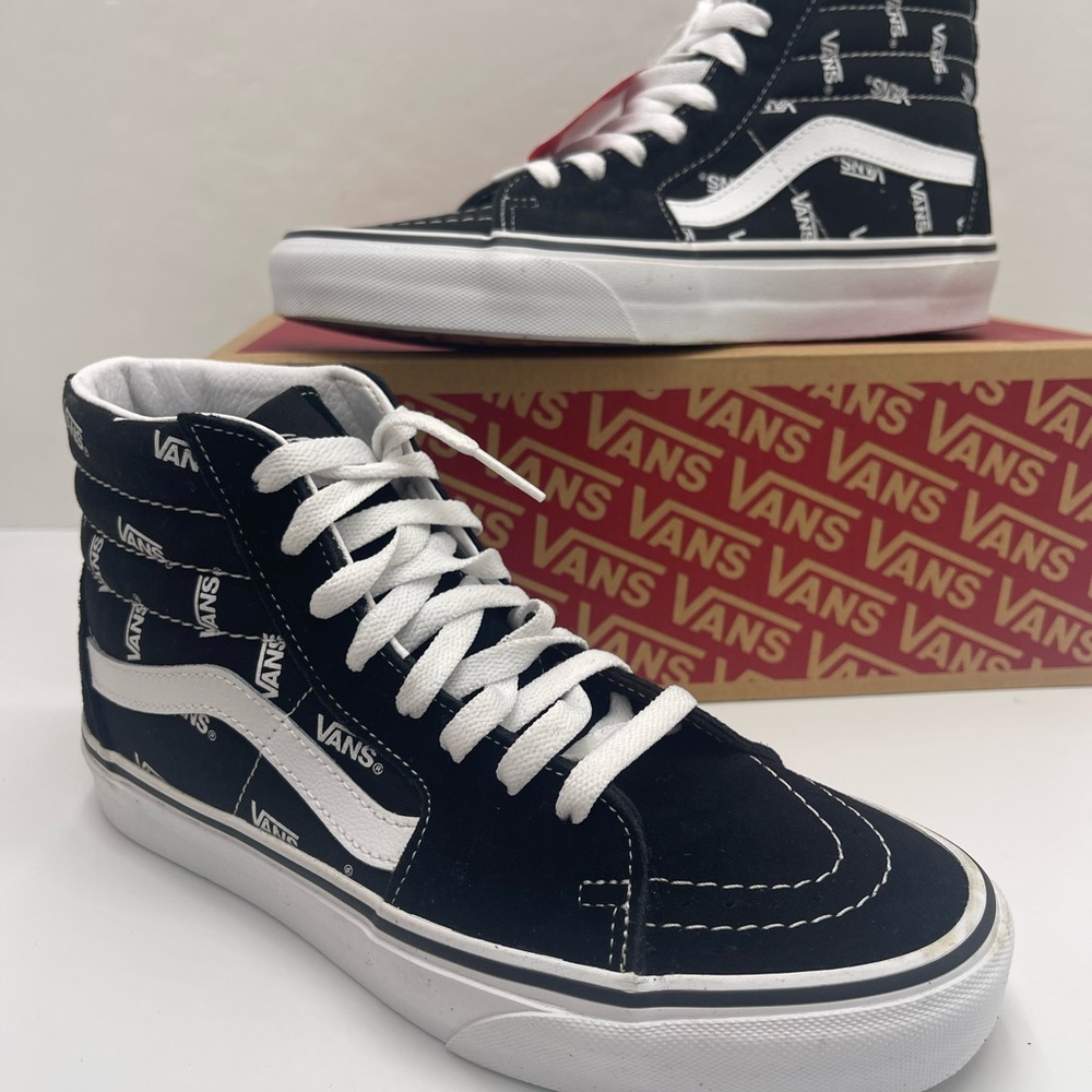 Vans WMNS Sk8-Hi
(Vans) Black/True White Sneakers
VN0A32QGQW7 - Picture 2 of 16